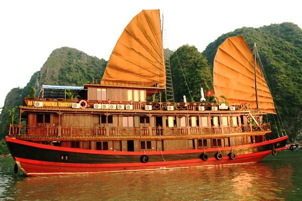 Halong Phoenix Cruise phong cách cổ