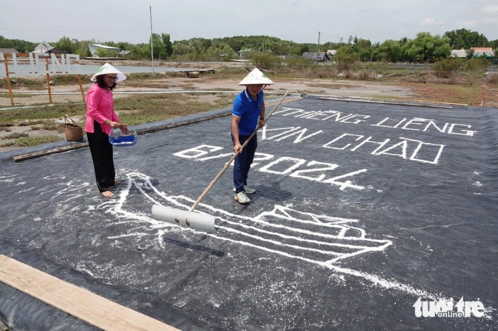Ruộng muối ở Thiềng Liềng