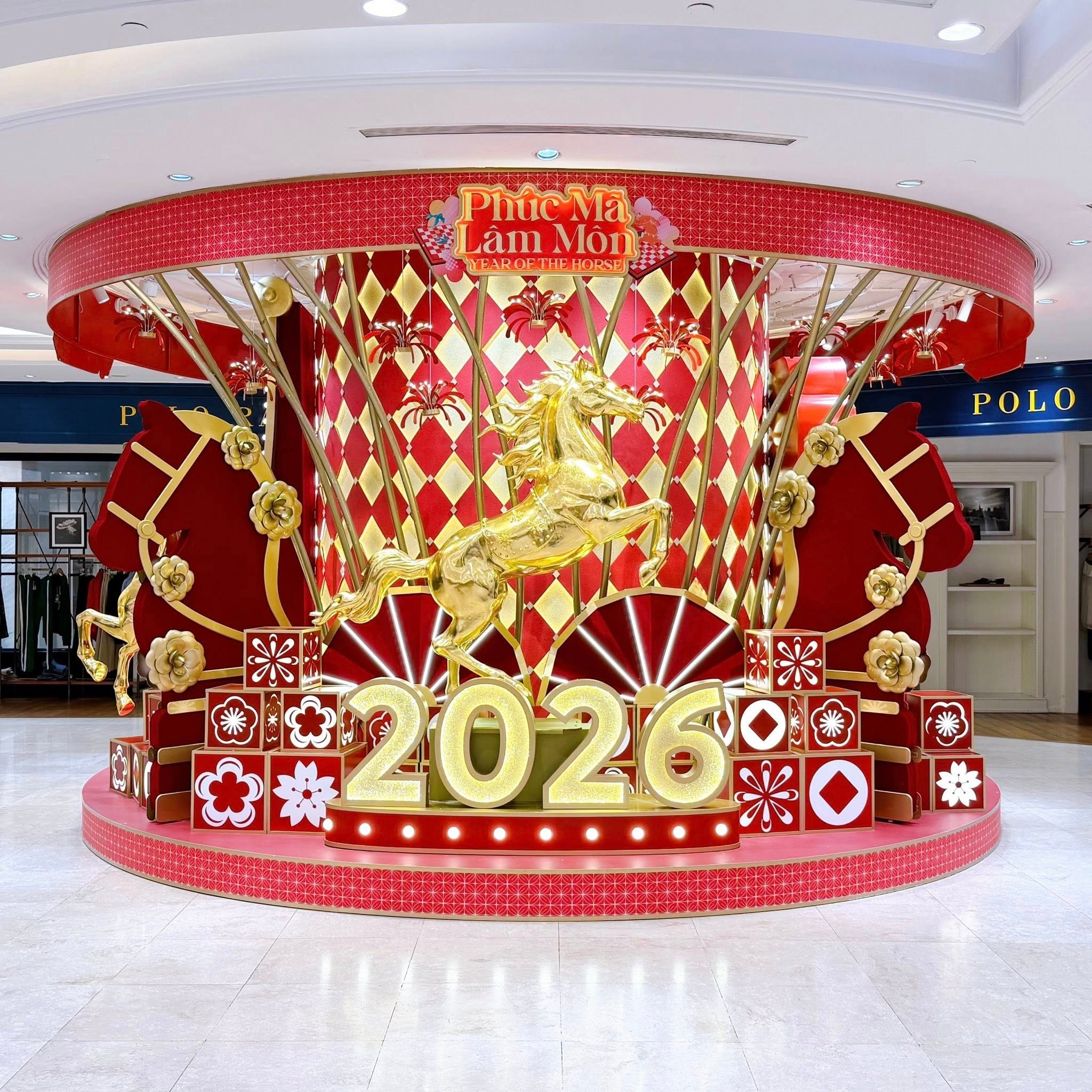 Check-in Tết tại Takashimaya