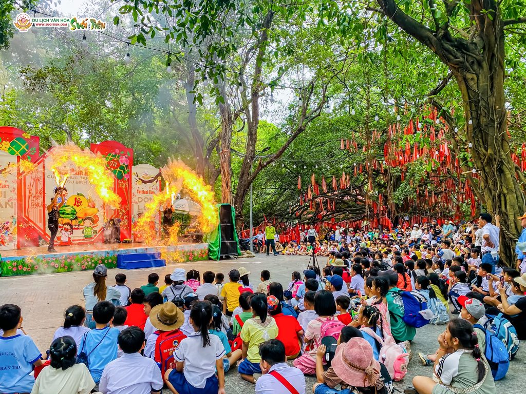 Khu du lịch Suối Tiên - điểm vui chơi Tết ở Sài Gòn sôi động