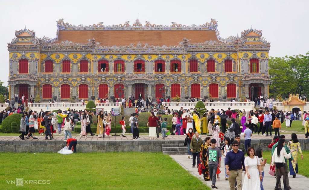 điện Kiến Trung