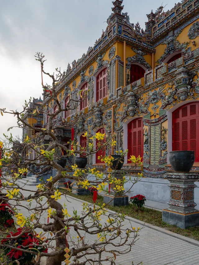 điện Kiến Trung