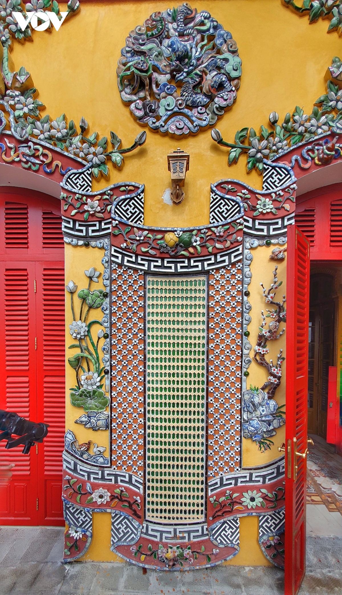 Điện Kiến Trung