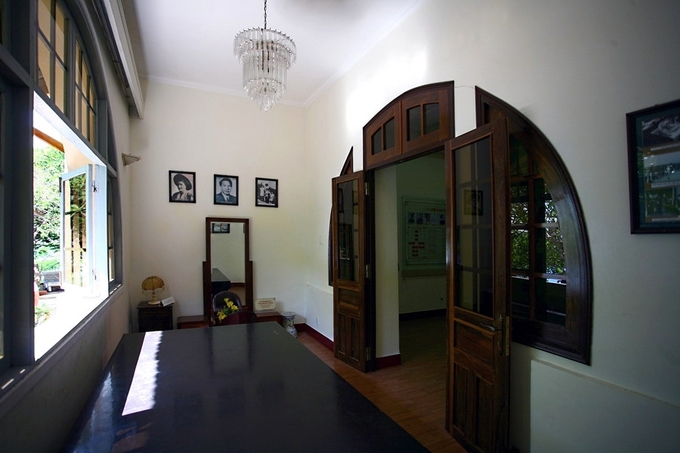 Hành lang lộng gió tại biệt thự Nghinh Phong cũ
