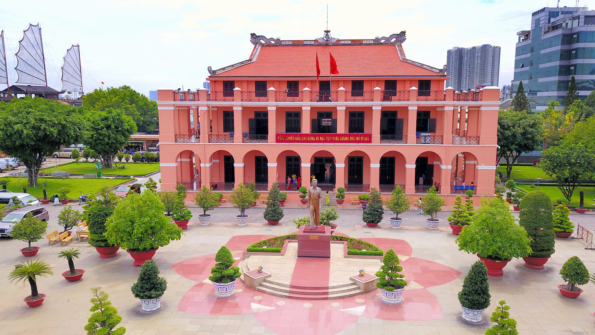 Nơi Bác Hồ ra đi tìm đường cứu nước Bến Nhà Rồng