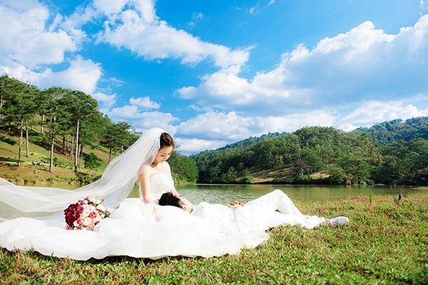 Chụp ảnh cưới Đà Lạt tại Thung lũng Tình Yêu