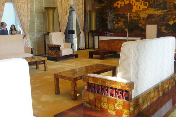 Bàn ghế sơn mài tại Dinh Độc Lập Sài Gòn