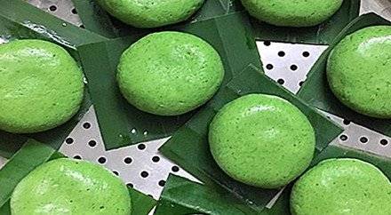 Bánh lá ngải người Tày được nặn tỉ mỉ bởi người phụ nữ Tày