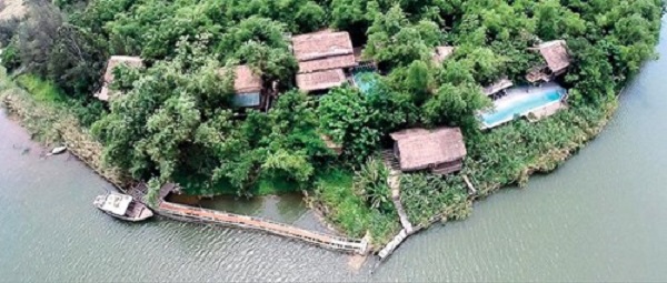 Làng nhìn từ trên cao