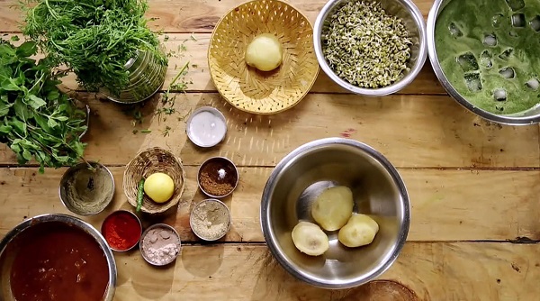 Nhân bánh Pani Puri Ấn Độ với khoai tây và đậu