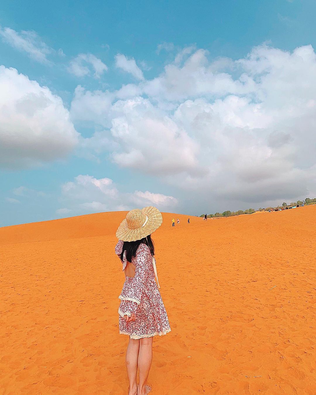 Ngắm hoàng hôn trên đồi cát Mũi Né