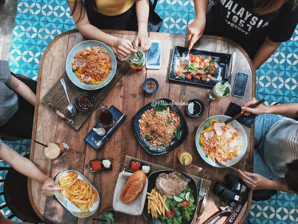 Menu của quán rất phong phú (@miusfoodmaps)
