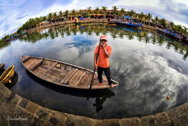 Thuyền trên sông Hoài Hội An