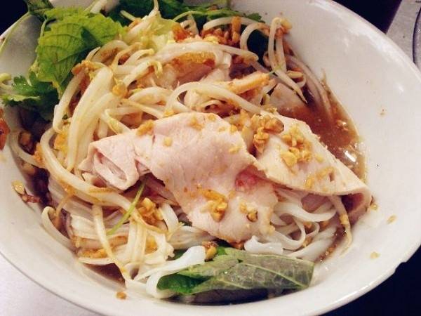Du lịch Hà Nội thưởng thức phở tíu độc đáo