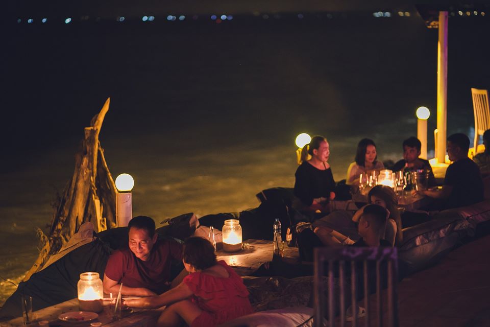 Dragon Beach Bar view biển ngắm hoàng hôn Dragon Beach Bar view biển ngắm hoàng hôn