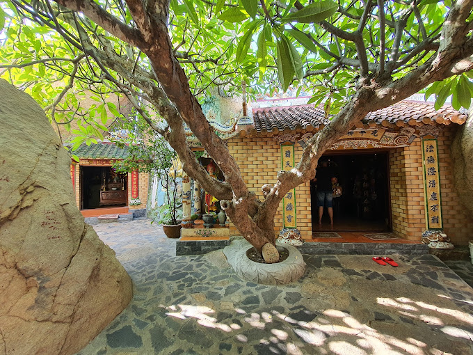 Chùa Hang - điểm du lịch Phan Thiết