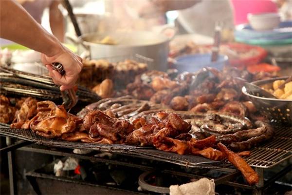 Lòng rán lòng xào món ngon 36 phố phường Hà Nội tại phố Nguyễn Siêu