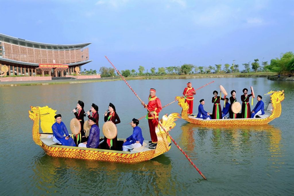 Trình diễn dân ca quan họ Bắc Ninh