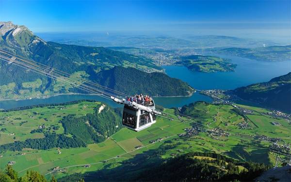 Du lịch cáp treo Mount Stanserhorn Thụy Sĩ