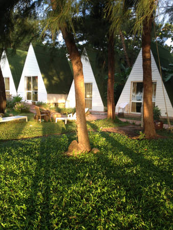 Nghỉ dưỡng tại resort khi du lịch Côn Đảo cuối tuần