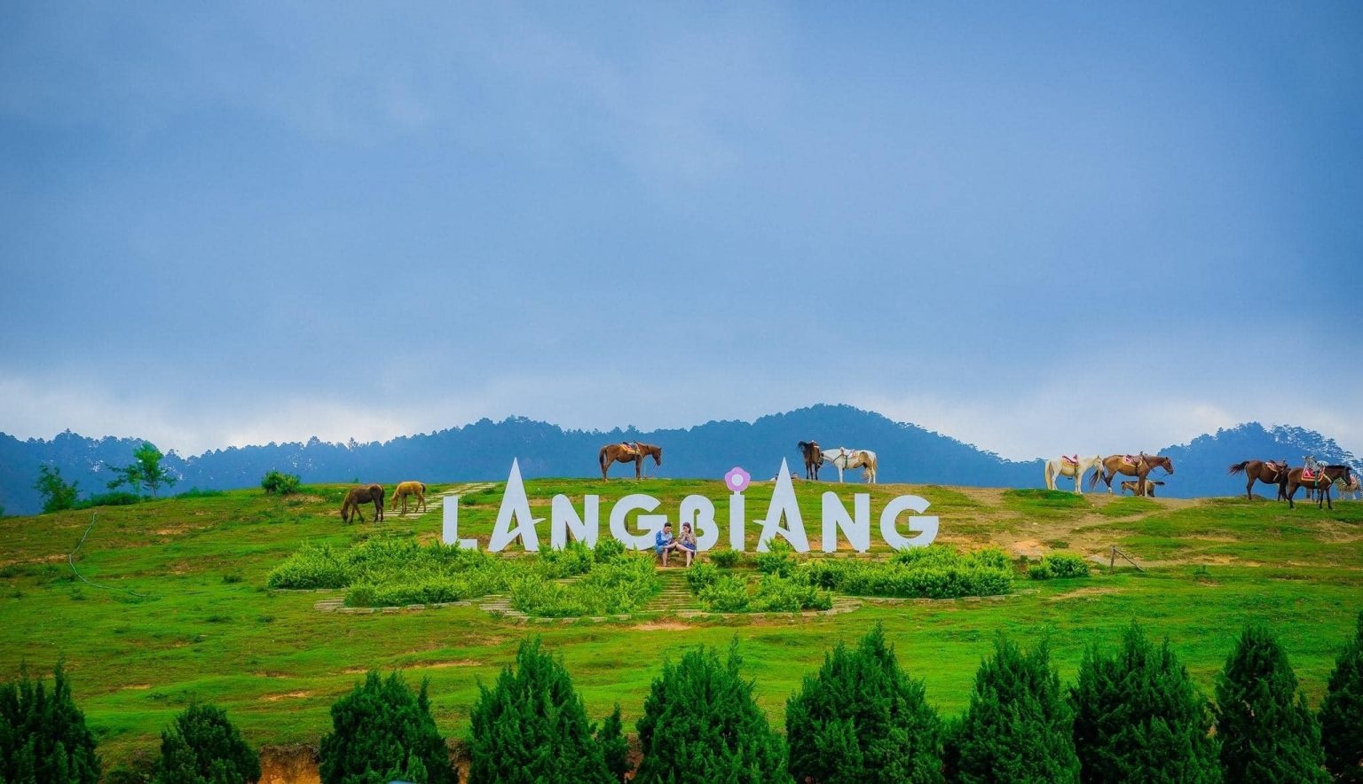 Chinh phục đỉnh Langbiang khi du lịch Đà Lạt
