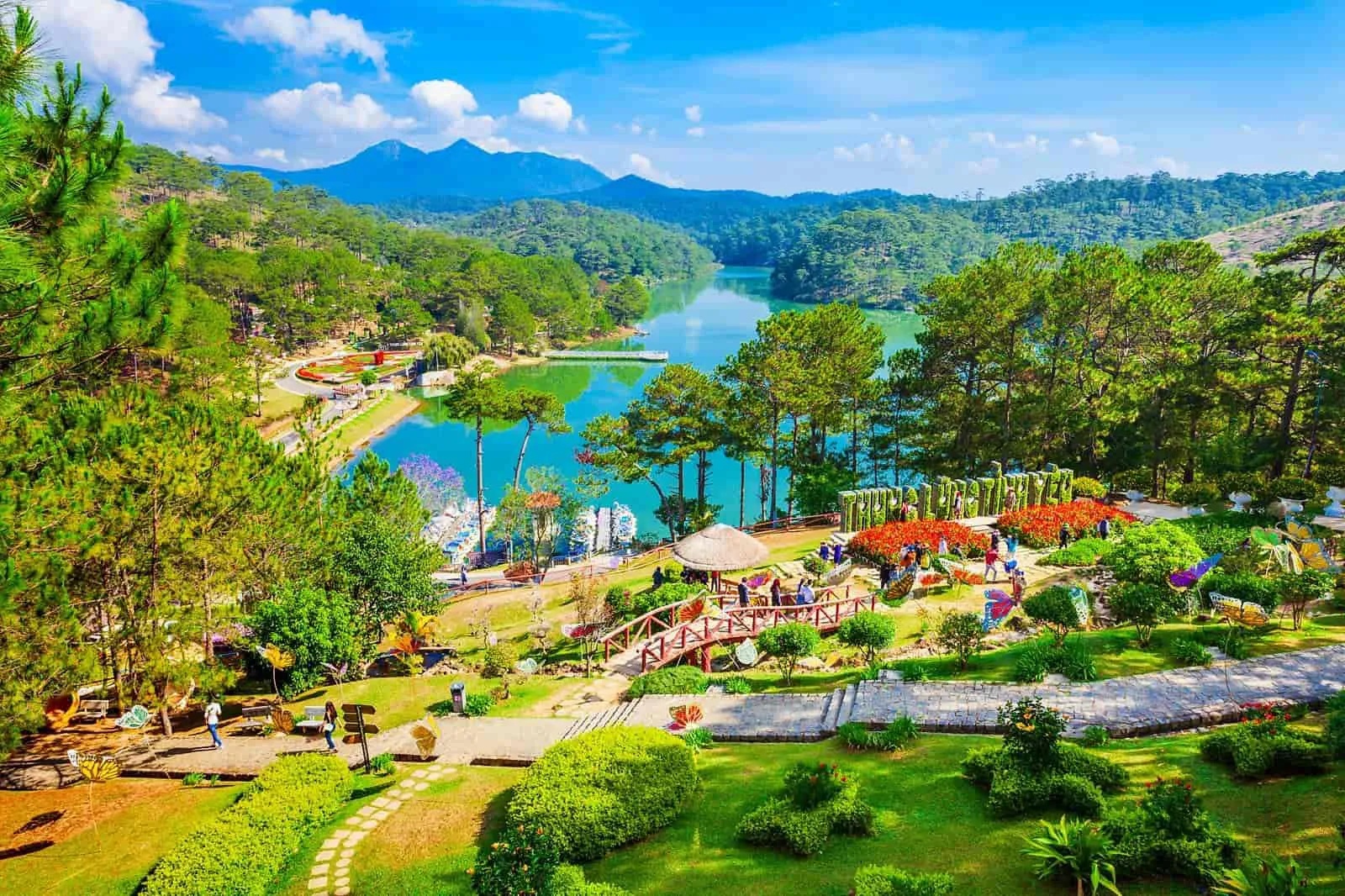 Khung cảnh thơ mộng ở Đà Lạt