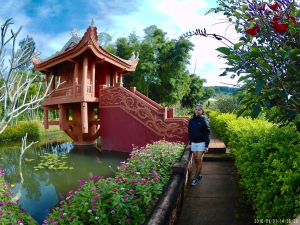 Chùa Một Cột kiến trúc độc đáo tại chùa Vạn Đức.
