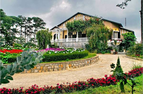 Không gian Cadasa Đà Lạt resort cổ kính