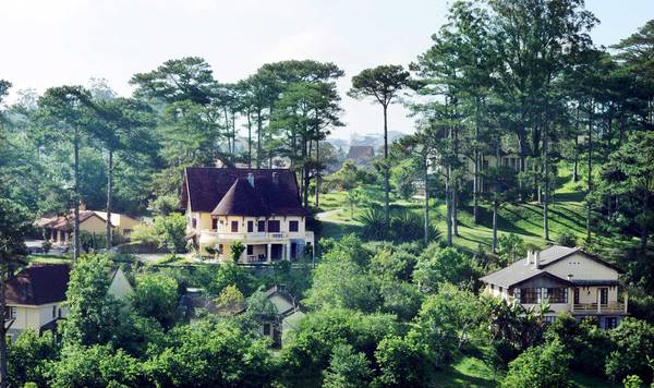 du-lich-da-lat-nho-ghe-5-resort-dep-co-kinh-nhu-lac-giua-troi-au-nay-nhe-ivivu-1