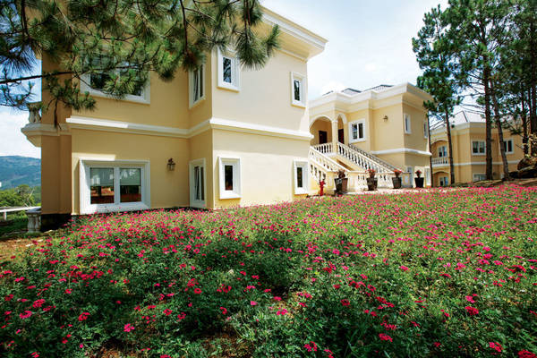 du-lich-da-lat-nho-ghe-5-resort-dep-co-kinh-nhu-lac-giua-troi-au-nay-nhe-ivivu-6