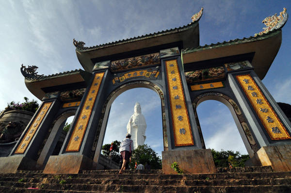 Chùa Linh Ứng - điểm tham quan Đà Nẵng miễn phí