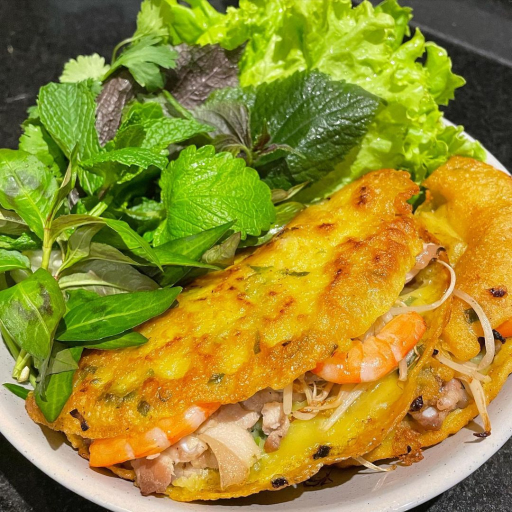 Bánh xèo vàng rụm trong ẩm thực Đà Nẵng