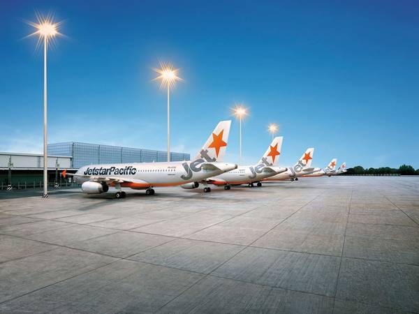 Máy bay Jetstar