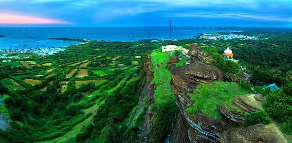 Du lịch đảo Phú Quý: Cẩm nang từ A đến Z