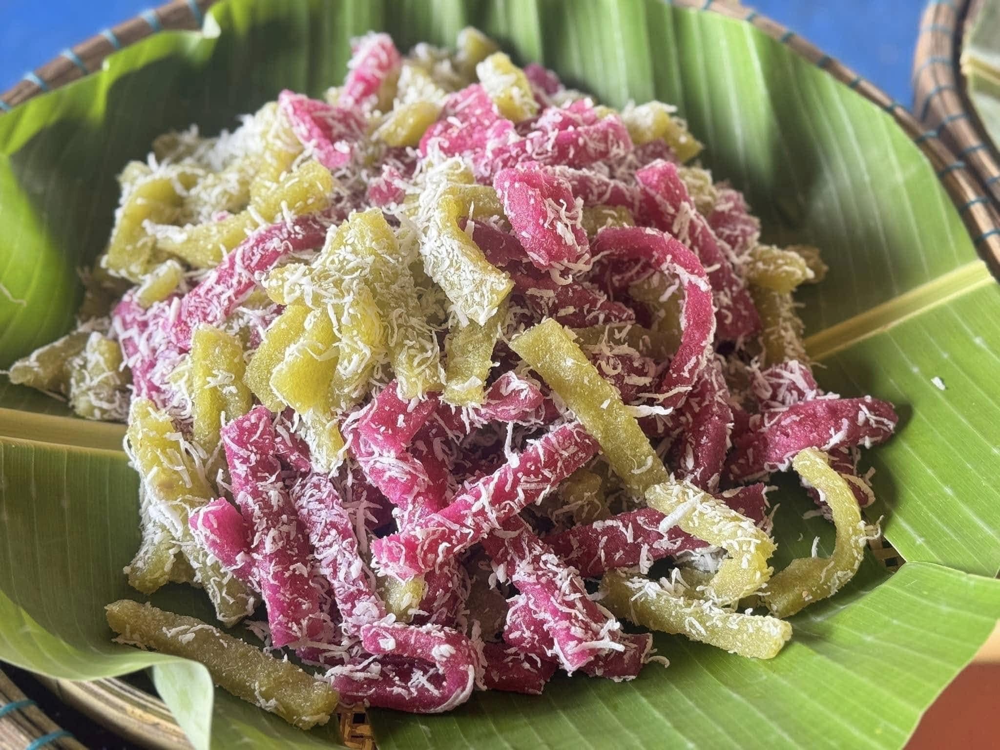 Phiên chợ cuối tuần với quầy bánh dân gian Nam Bộ du lịch Đồng Tháp