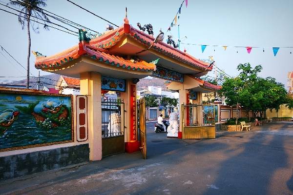 Cổng đình Thắng Tam tại Vũng Tàu