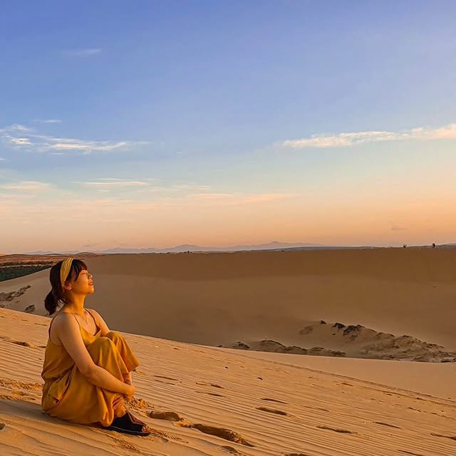 Hoàng hôn ở đồi cát Phan Thiết du lịch giỗ Tổ Hùng Vương