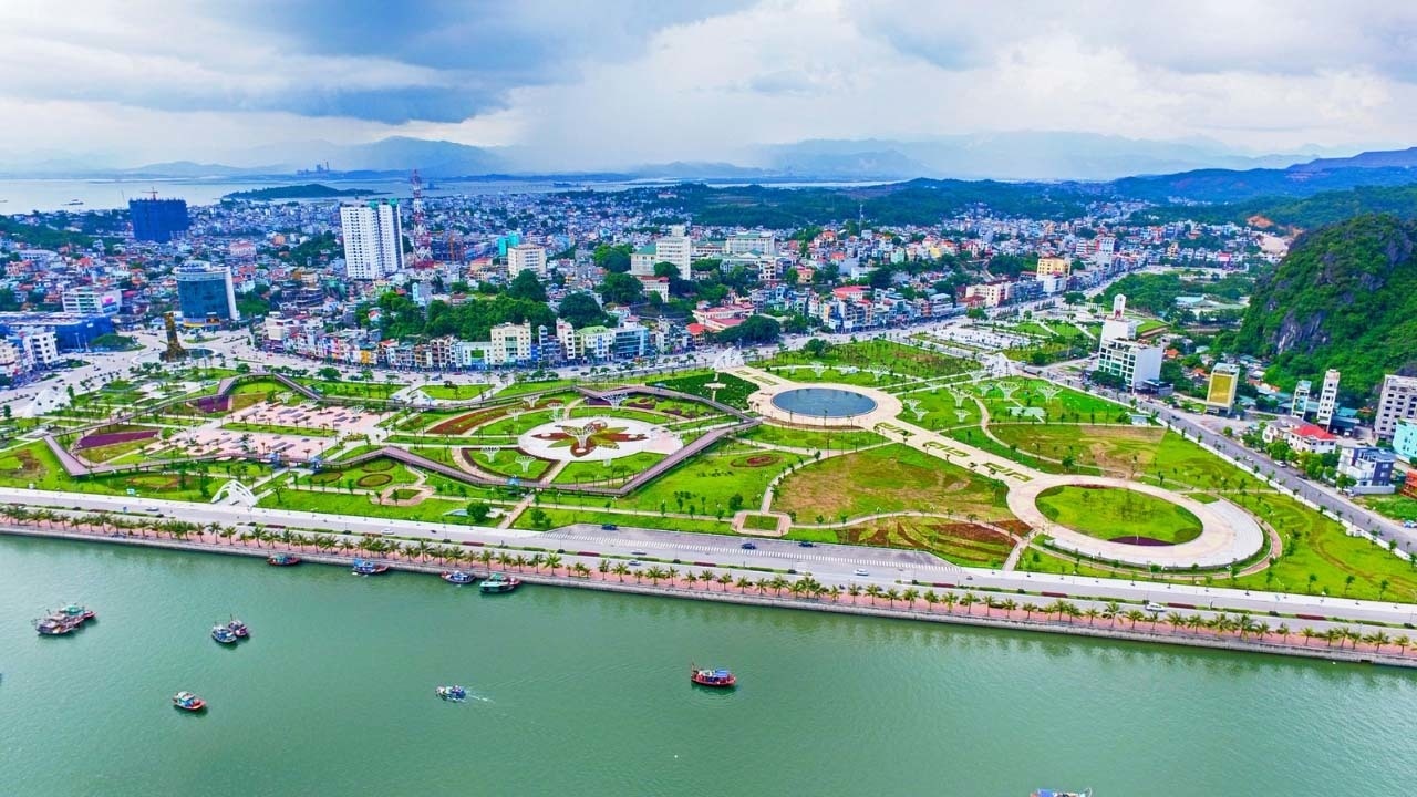 Toàn cảnh công viên hoa Hạ Long
