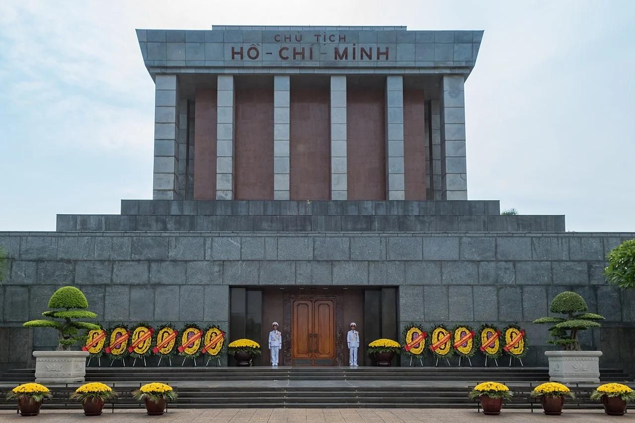 Lăng Bác - điểm đến biểu tượng khi du lịch Hà Nội