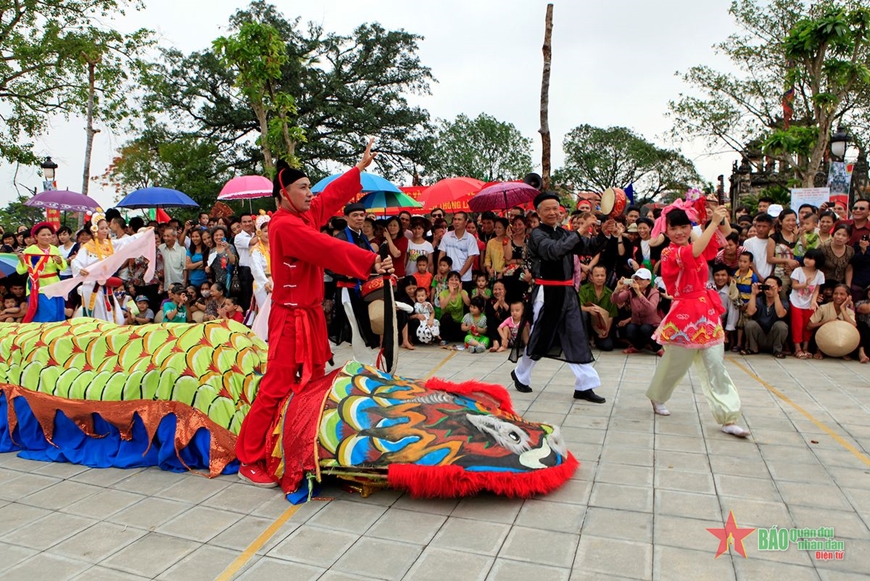Lễ hội Hà Nội - Tái hiện chiến đấu với Giảo Long tại Lệ Mật