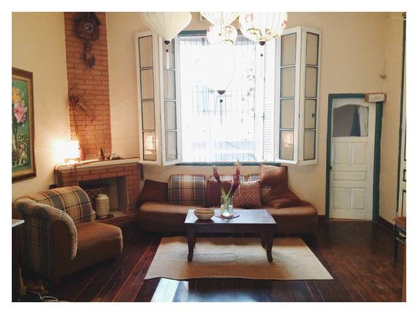 Căn bếp nhỏ xinh xắn tại homestay Hà Nội