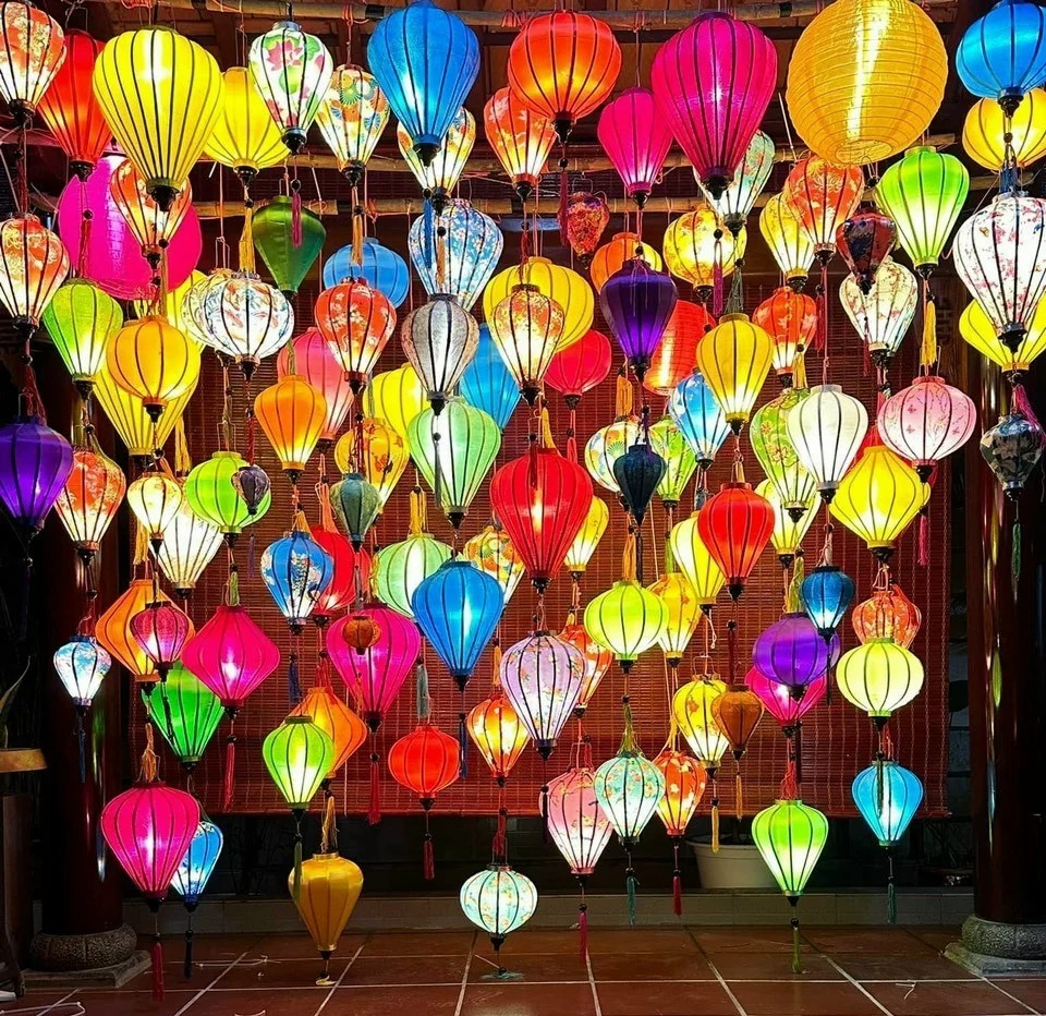 Đèn lồng vải đặc trưng Hội An