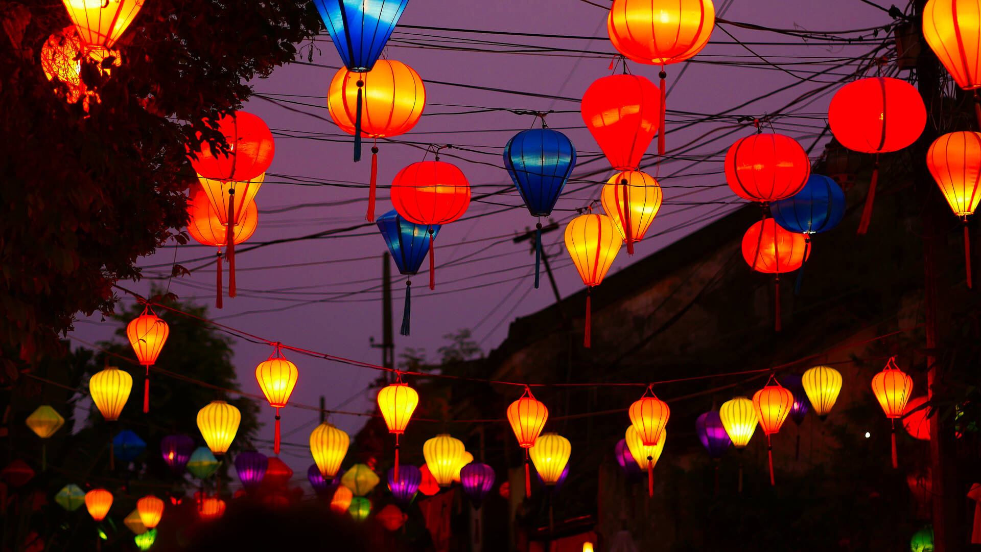 Hội An đêm Trung thu lung linh với phố lên đèn