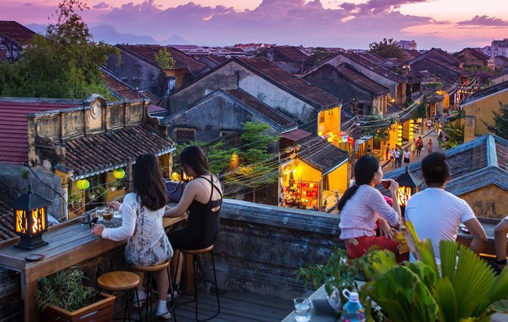 Ngắm Hội An từ quán cafe trên cao