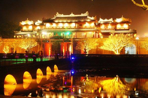 Kinh nghiệm du lịch Huế tự túc tham gia lễ hội Festival