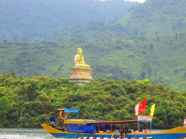 Thiền viện trúc lâm Bạch Mã. Ảnh: quoctruong308