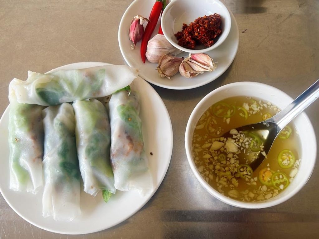 Bánh ướt Huyền Anh - quán ăn ngon ở Huế