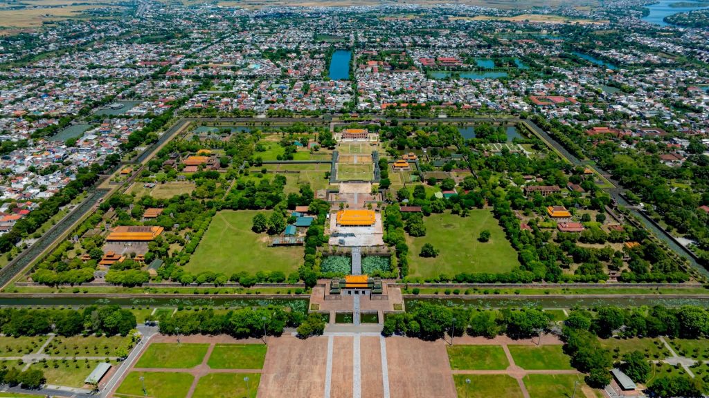 Trải nghiệm du lịch Huế dịp Tết ngắm kinh thành từ trên cao