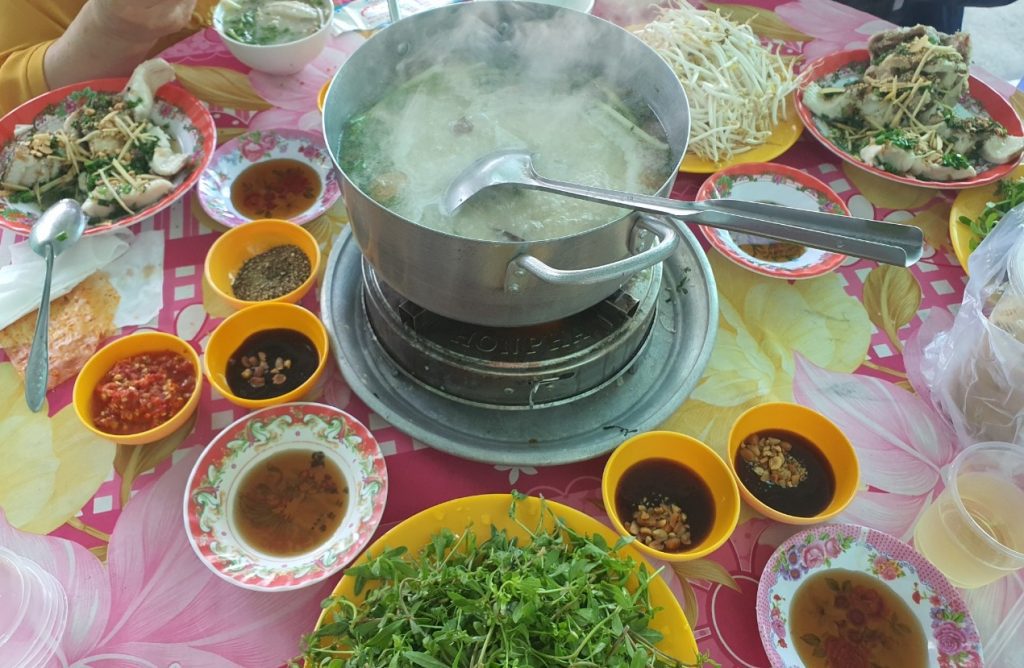 Cháo cá lóc rau đắng