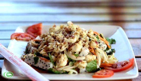 Gỏi cua thanh long món ngon khi du lịch Mũi Né